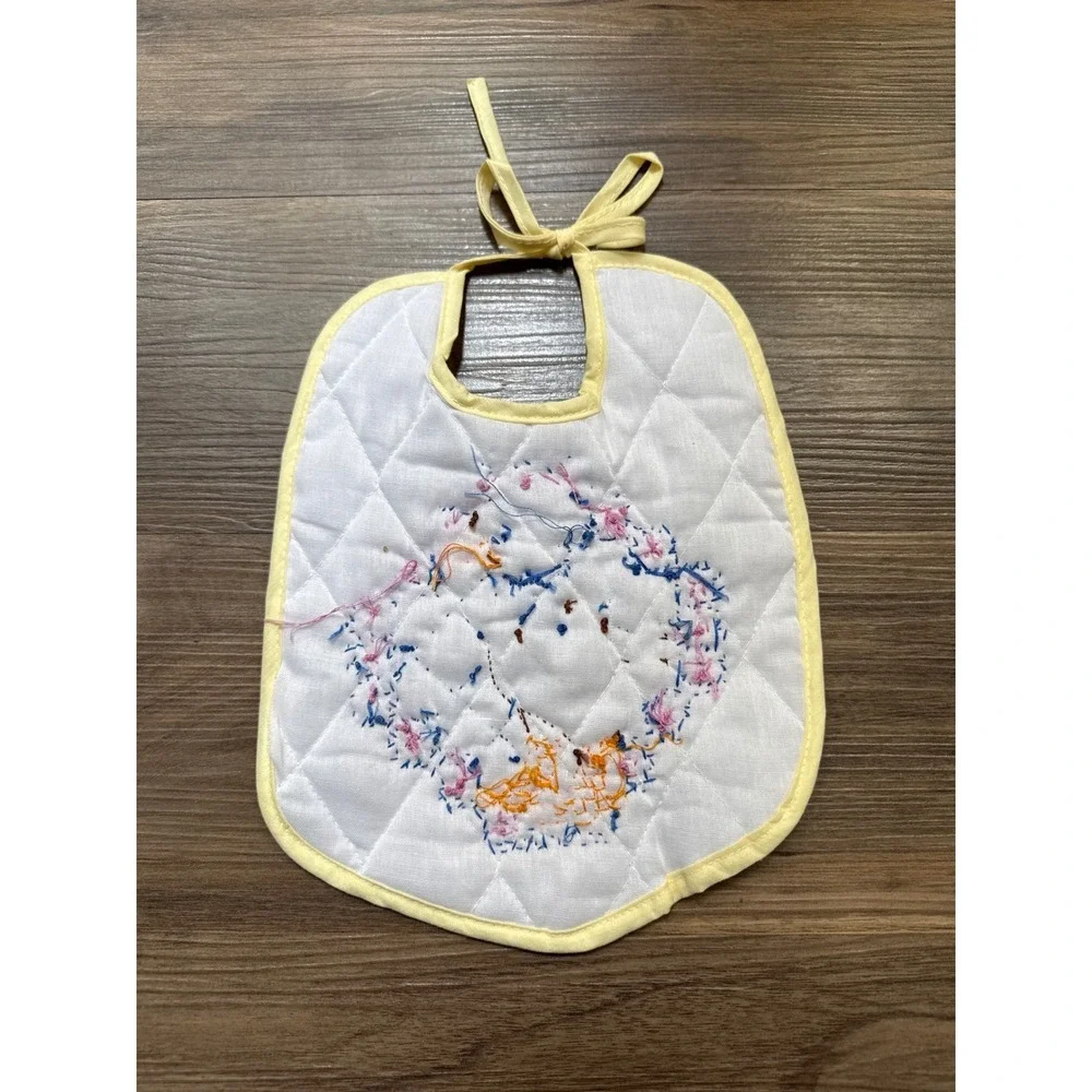 Vintage Vogart Hand Embroidered Quilted Baby Bib Duck Cottagecore Goose‎ 80s
